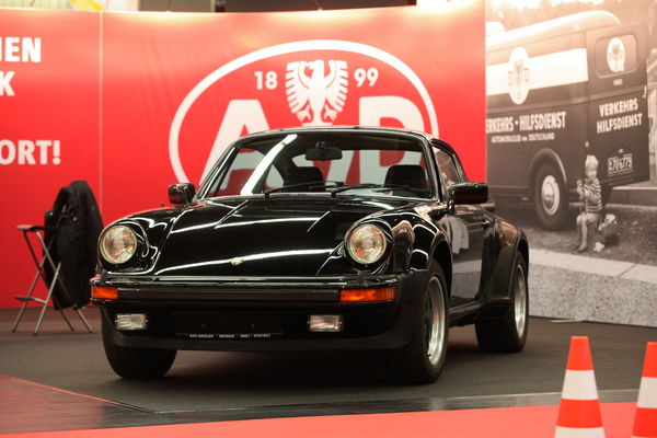 Image: The classic Porsche 911 in black at the AvD - Retro Classics Bavaria 2017 in Nuremberg