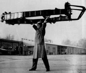 Der komplette Rahmen mit der Palatal-Karosse bestand aus extrem verwindungssteifen Stahlblechprofilen und wog nur 54 Kilogramm - Porsche 904 Carrera GTS (1964)