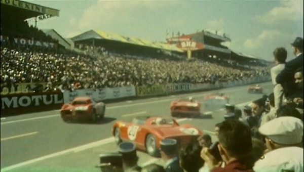 Der lang ersehnte Start von Le Mans 1964 - Standbild aus dem Film The Snake and the Stallion