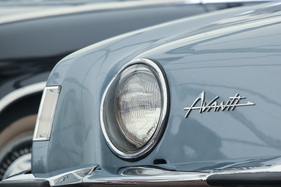 Der schwungvolle Schriftzug des Studebaker Avanti - OSMT Zug September 2015