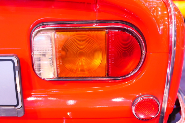Detail: Rückleuchte des Honda S800 – Bremen Classic Motorshow 2025