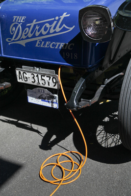 Detroit Electric (1918) - hier fliesst der Saft - Oldtimer in Obwalden (O-iO) 2019