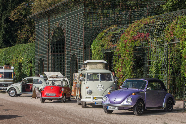 Deutsche Autovielfalt mit Käfer, VW Bus und BMW 600 - Classic-Gala Schwetzingen 2019