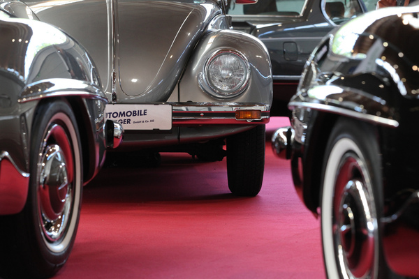 Deutsche Klassiker - Mercedes-Benz 190 SL und VW Käfer - Motorworld Classics Bodensee 2019
