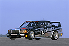 Bild: Deutsche Tourenwagen-Meisterschaft 1992. Klaus Ludwig wird auf Mercedes-Benz 190 E 2.5-16 Evolution II DTM-Tourenwagen (W 201) DTM-Meister.