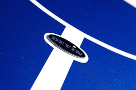 Devin SS Sports Car (1959) - als Lot 150 an der Monterey RM Auction vom 17. und 18. August 2012 angeboten - Schriftzug