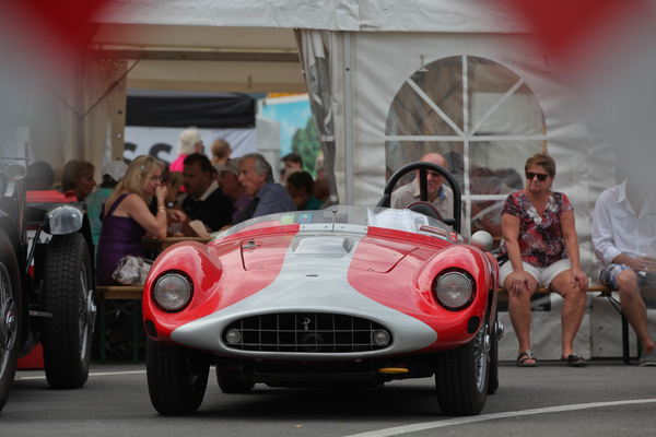 Bild: Devin TR mit Triumph-Unterbau - British Car Meeting Mollis 2017