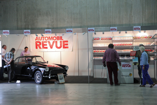 Die Automobil Revue mit dem Triumph Italia auf dem Stand und in der Zeitung - Swiss Classic World 2014