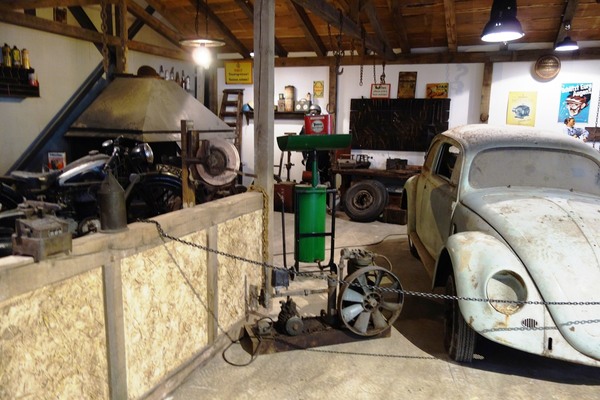 Die Autowerkstatt - Oldtimermuseum "Zylinderhaus"