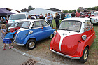Die BMW Isetta ist auch bei Kindern sehr beliebt, vor allem, wenn sie auch noch farblich passt - OSMT Zug September 2015