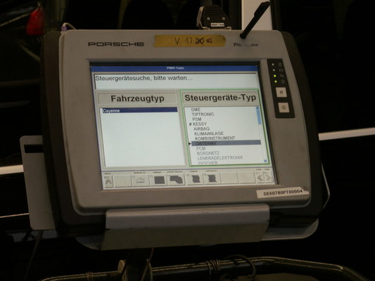 Die Bedienung von Diagnosegeräten will gelernt sein. Wer sein Handy bedienen kann, schafft es aber nach etwas Übung.