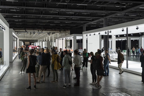 Die Besucher verteilten sich gut in der grosszügen Ausstellung der Grand Basel 2018 Die Besucher verteilten sich gut in der grosszügen Ausstellung der Grand Basel 2018