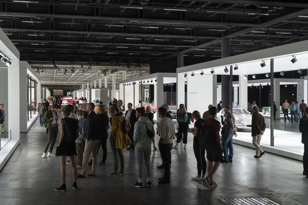 Bild Die Besucher verteilten sich gut in der grosszügen Ausstellung der Grand Basel 2018