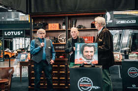 Die Biografie „Jochen Mass – Eine Rennsport-Ikone“ von Jörg-Thomas Födisch und Achim Schlang gewann die Kategorie Biografie