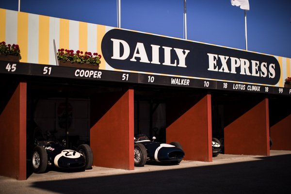 Die Boxen für die Formelwagen der Richmond & Gordon Trophies -Goodwood Revival 2018