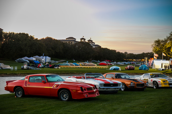 Die Camaro-Klasse am Abend - Amelia Island Conours d'Elégance 2017