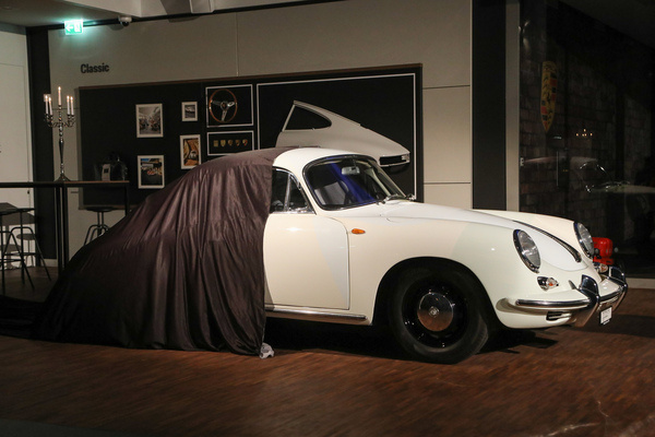Bild: Die Enthüllung des Porsche 356 SC "Art Cars"
