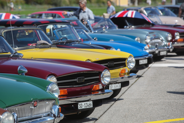 Die Farbenfrohe Welt des britischen Sechzigerjahre-Sportwagens - British Car Meeting (BCM) Mollis 2022