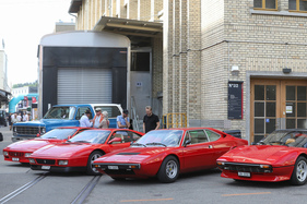 Die Ferrari-Ecke mit Testarossa, 348, Dino 308 GT-4 und 308 GTS – Older Classics Mai 2024 Die Ferrari-Ecke mit Testarossa, 348, Dino 308 GT-4 und 308 GTS – Older Classics Mai 2024