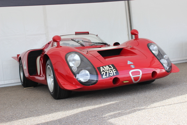 Die Formen des Tipo 33/2 Daytona von 1968 möchte man streicheln – Passione Alfa Romeo Hinwil 2018
