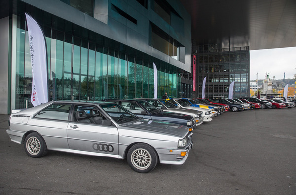 Die Fünfzylinder-Audi-quattro-Symphonie vor dem KKL in Luzern