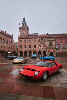 Image: The history of the naturally aspirated V12 engine in one picture