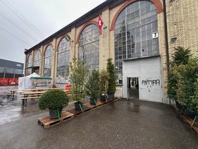 Die Halle steht unter Denkmalschutz - Zürcher Automobile, Ausstellung im Gauss-Stierli-Areal 2025