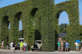 Die Holzvergaser-Automobile ziehen immer wieder Publikum an - 20. ASC Classic-Gala Schwetzingen 2024 Die Holzvergaser-Automobile ziehen immer wieder Publikum an - 20. ASC Classic-Gala Schwetzingen 2024