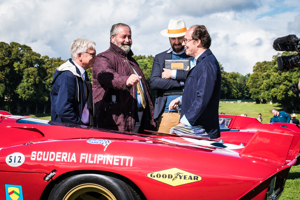 The jury at work - Philip Kantor from Bonhams - Concours Chantilly Arts & Elegance 2017