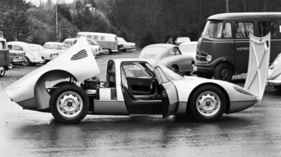 Die Karosserie des Carrera GTS bot guten Zugang von allen Seiten. Das Heckteil konnte für grössere Operationen auch komplett abgenommen werden