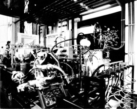 Die Komplexität der katalysator-basierten Abgasreinigung wird bei Audi eindrücklich demonstriert - Genfer Automobilsalon 1985