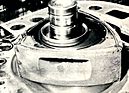 The rotary pistons showed similar running patterns to the piston crowns of reciprocating pistons in good condition with only slight, dry deposits - NSU RO 80 versus Citroën DS 21 in the hobby super test in Africa