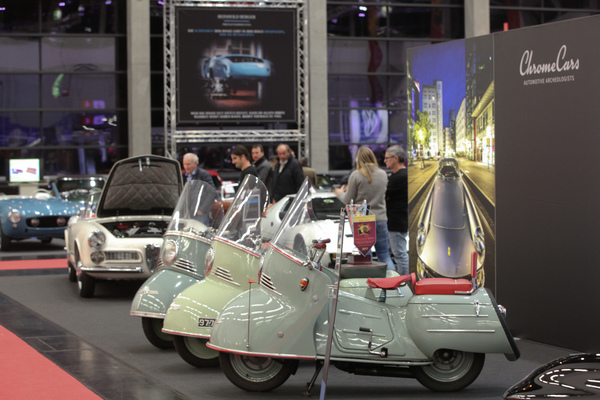Bild: Die Maicomobil-Roller auf dem Chromecars-Stand - Retro Classics Bavaria 2017 in Nürnberg
