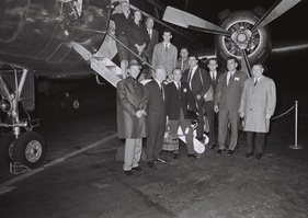 Die Mercedes-Benz Equipe vor dem Abflug - Grosser Strassenpreis für Tourenwagen von Argentinien (1964)