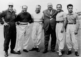 Die Mercedes-Mannschaft am GP Monza - Piero Taruffi, Juan Manuel Fangio, Karl Kling, Alfred Neubauer, Stirling Moss, Andre Simon