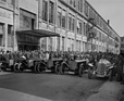 Die Mercedes-Mannschaft im Werk der Daimler-Motoren-Gesellschaft in Untertürkheim - Abreise zur Targa Florio (1924)