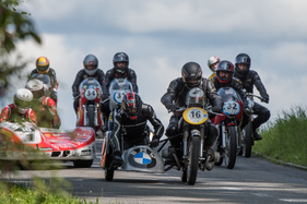 Die Motorrad-Gespanne machen sich auf den Rückweg - Impressionen von der Bergprüfung Altbüron 2017
