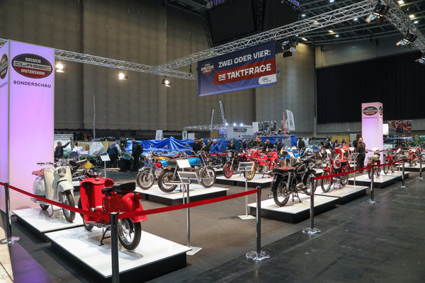 Die Motorradsonderschau "Die Taktfrage - Zweitakt gegen Viertakt" - Bremen Classic Motorshow 2023