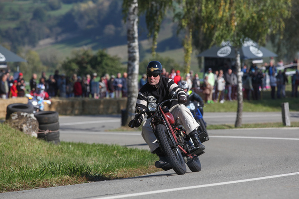 Die Motorräder bereiteten einen schönen Klangteppich - Memorial Bergrennen Opfertshofen "Rendezvous am Kleinen Klausen" 2021