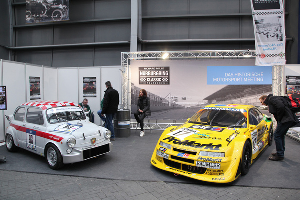 Die Nürburgring Classic wirbt mit einem DTM-Calibra und einem Abarth - Techno Classica Essen 2018