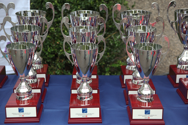 Die Pokale stehen bereit - am Zurich Classic Car Award 2015