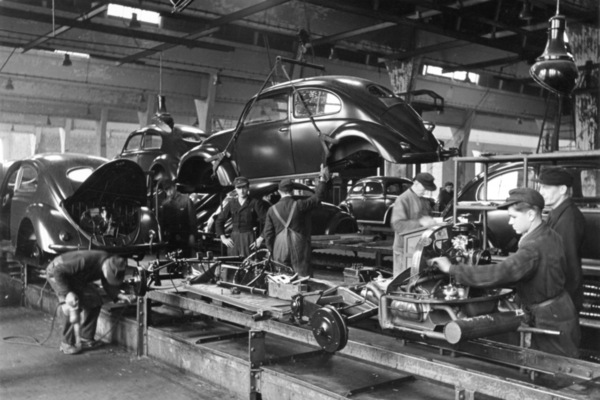 Die Produktion lief noch langsam, aber schon damals führte deutsche Gründlichkeit zu einem sehr überzeugenden und kostengünstigen Kraftwagen