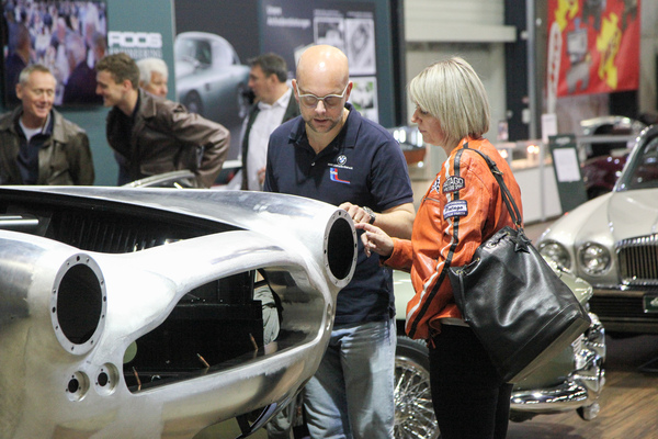 Die Qualität der Arbeit wird genau gemustert - Swiss Classic World Luzern 2021