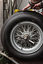 Bild: Die Reifen werden eingeschnitten - Monaco Grand Prix Historique 2016