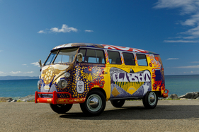 Die Replika vom "magic bus" der frisch restaurierte "light bus"