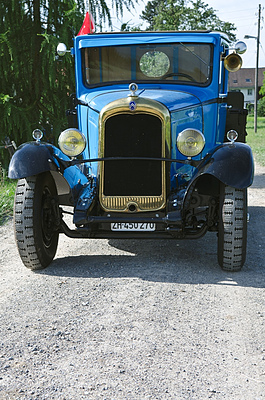 Die Restauration eines Citroën AC4 Lieferwagens: Fahrzeug nach beendeter Restauration - Frontansicht