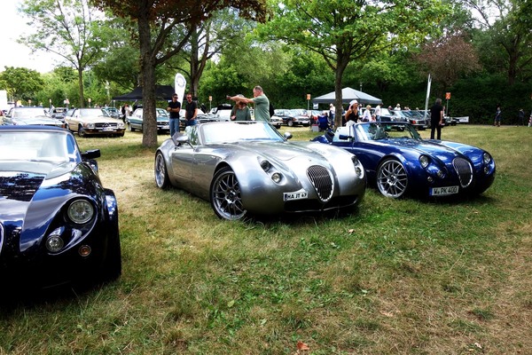 Die Roadster waren den Coupés zahlenmässig weit überlegen – Classic Days Düsseldorf 2022