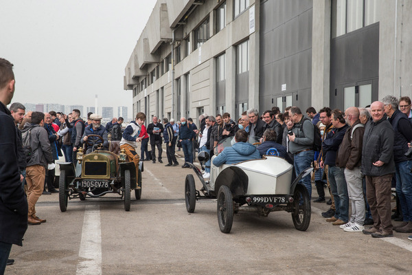 Die Schnauferl erfreuen sich auch in Frankreich grosser Beliebheit - Rétromobile Paris 2022