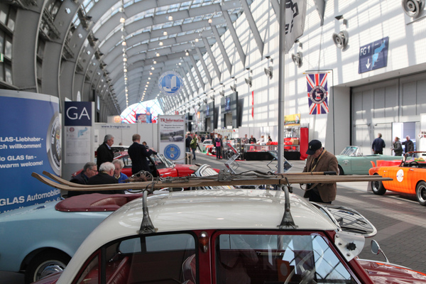 The skis are a pretty accessory for the Goggomobil - Techno Classica Essen 2019