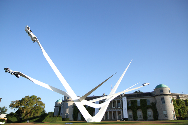 Die Skultur war 2016 BMW gewidmet - Goodwood Festival of Speed 2016